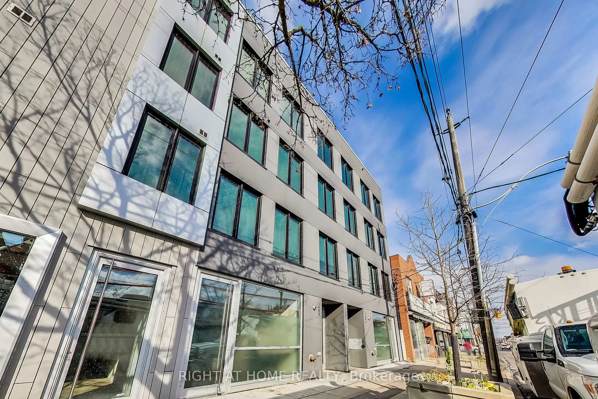 Photo 3 of Unit PH, 1604 Queen Street E, Toronto, Greenwood-Coxwell — HOMEH