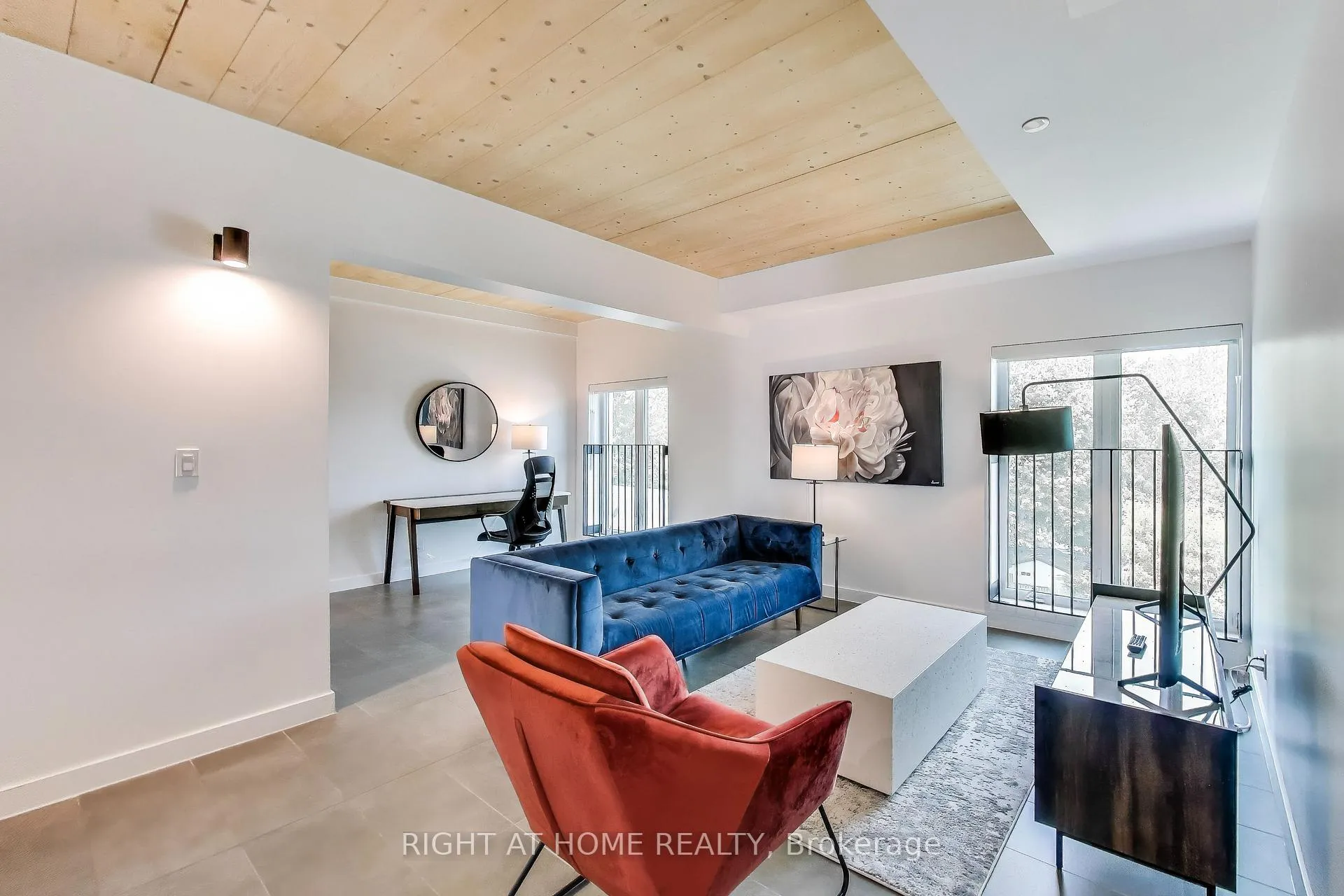 Photo 4 of Unit PH, 1604 Queen Street E, Toronto, Greenwood-Coxwell — HOMEH
