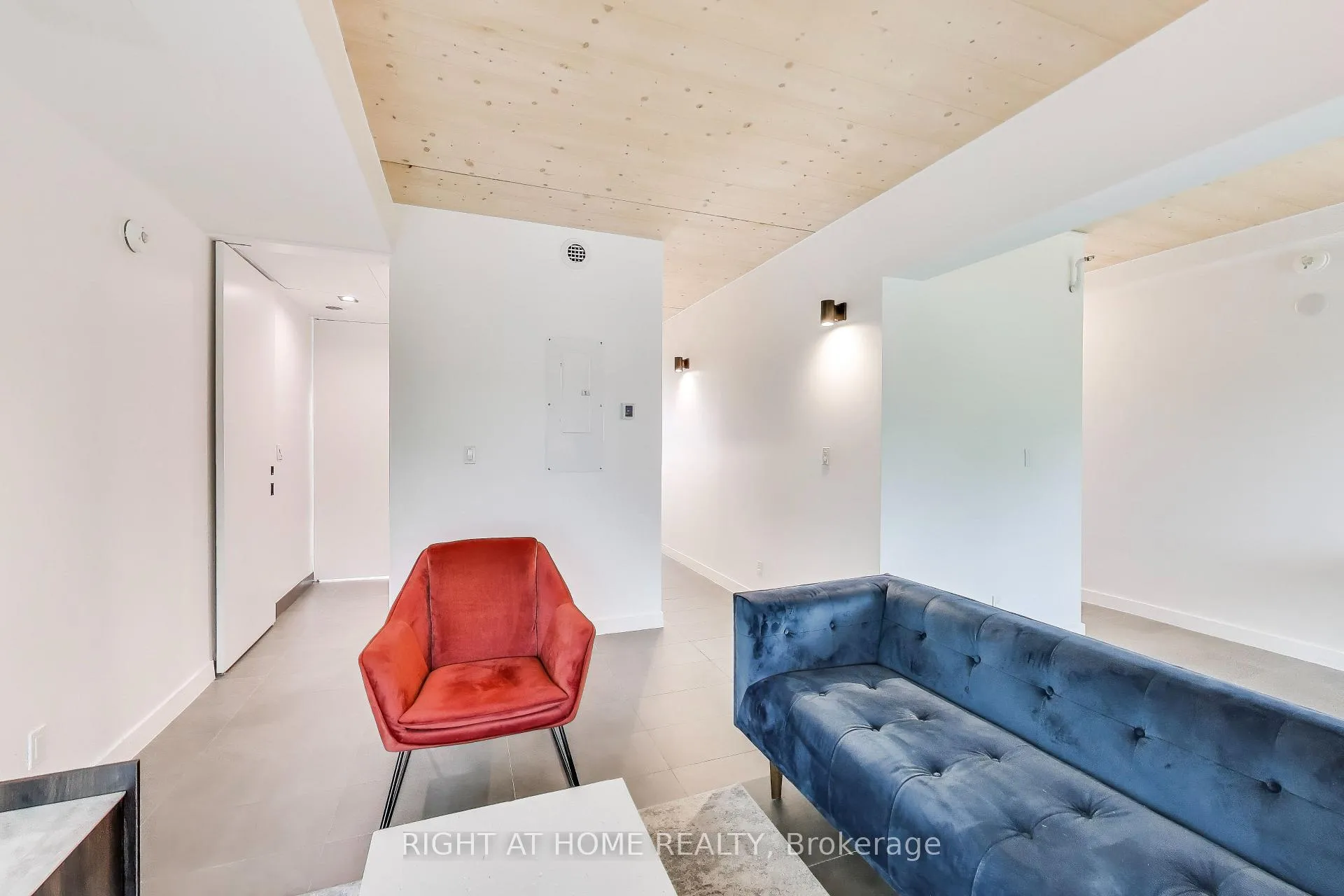 Photo 6 of Unit PH, 1604 Queen Street E, Toronto, Greenwood-Coxwell — HOMEH