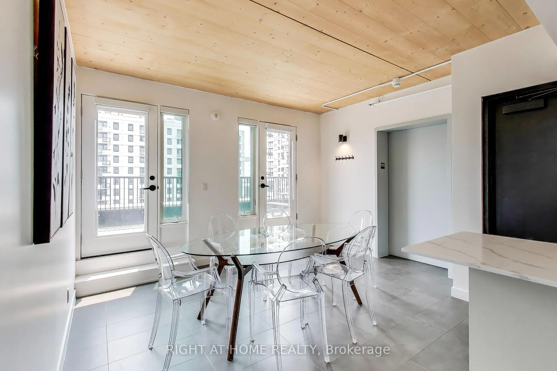 Photo 9 of Unit PH, 1604 Queen Street E, Toronto, Greenwood-Coxwell — HOMEH