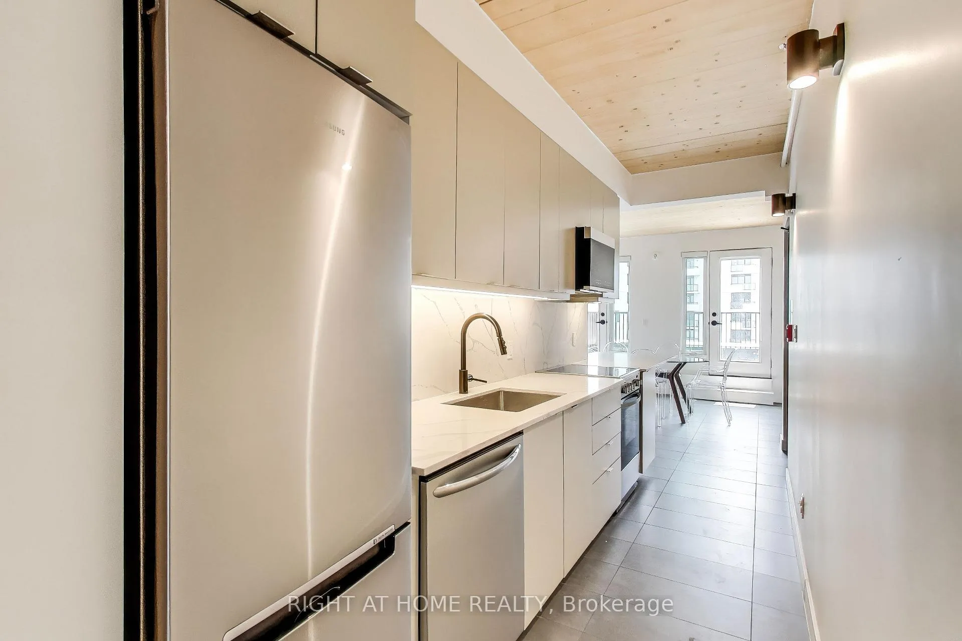 Photo 14 of Unit PH, 1604 Queen Street E, Toronto, Greenwood-Coxwell — HOMEH