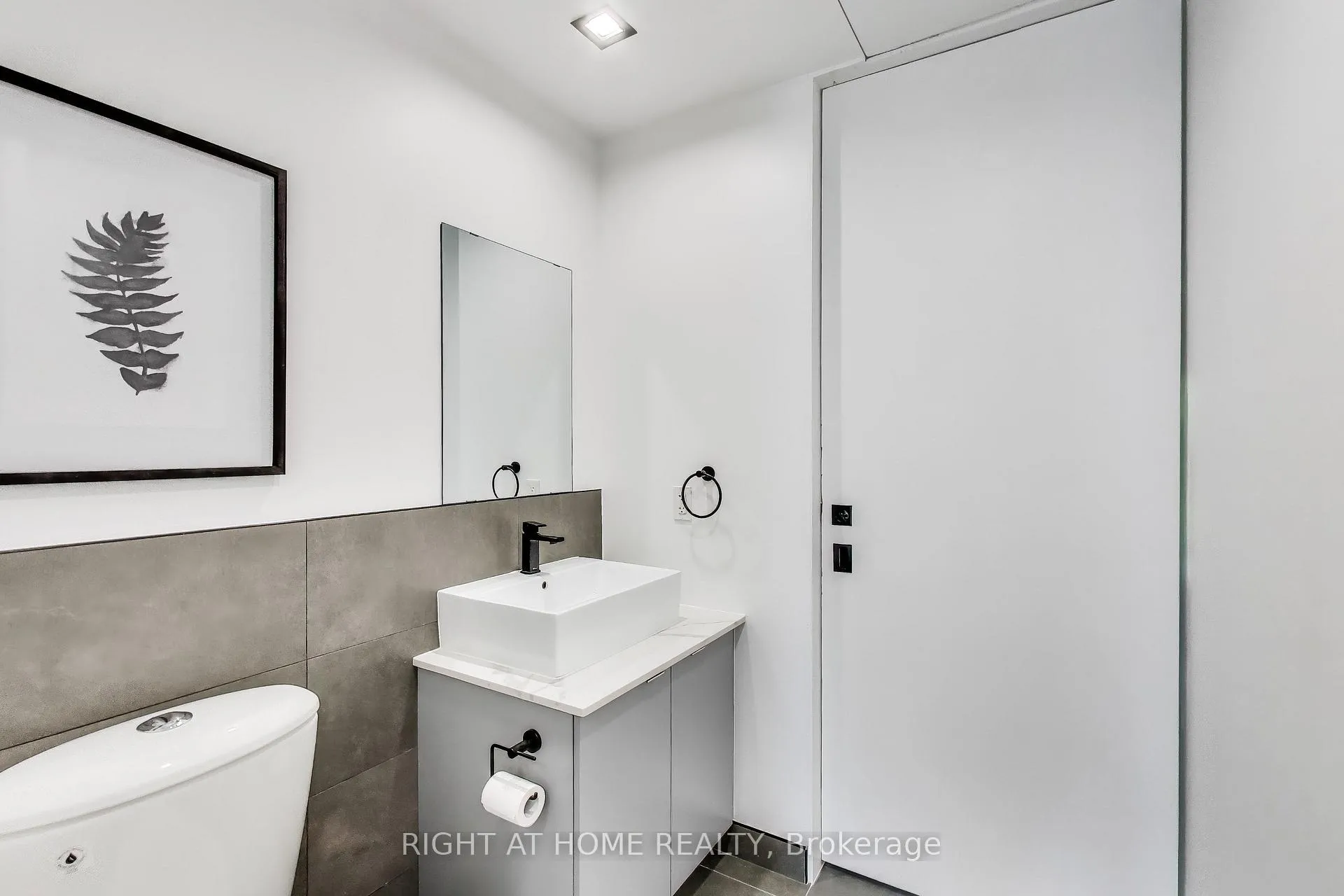 Photo 15 of Unit PH, 1604 Queen Street E, Toronto, Greenwood-Coxwell — HOMEH