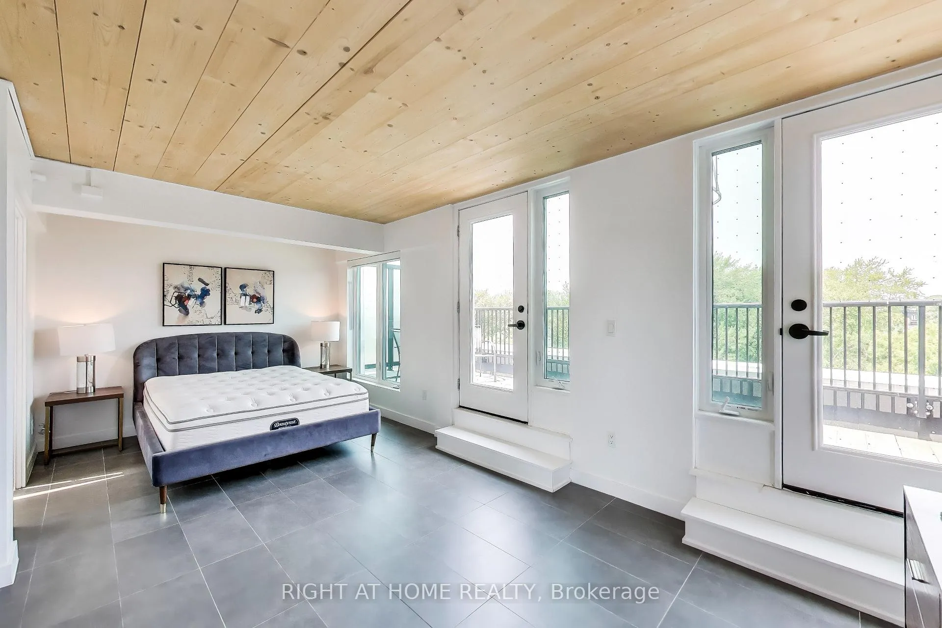 Photo 24 of Unit PH, 1604 Queen Street E, Toronto, Greenwood-Coxwell — HOMEH