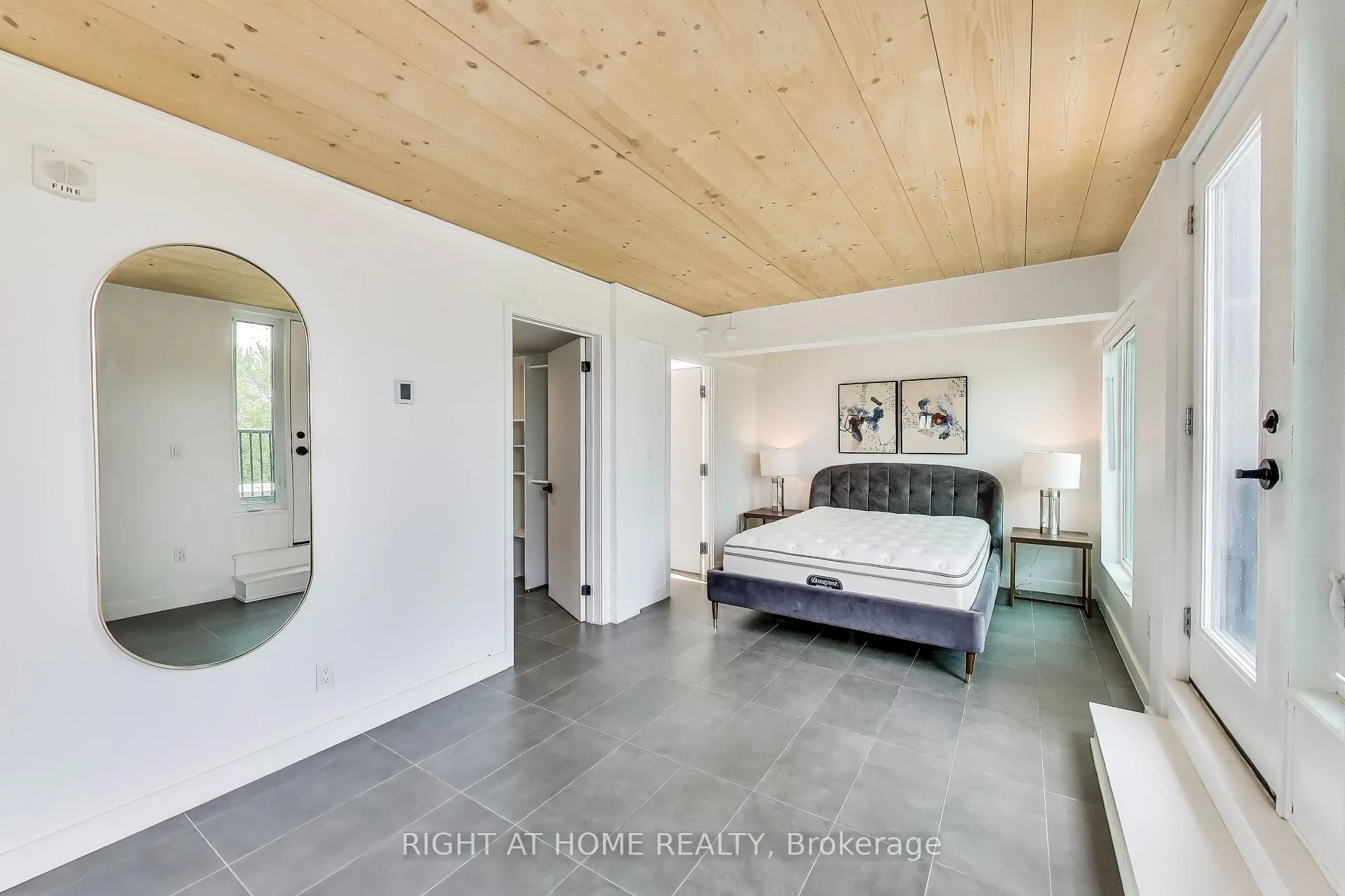 Photo 25 of Unit PH, 1604 Queen Street E, Toronto, Greenwood-Coxwell — HOMEH