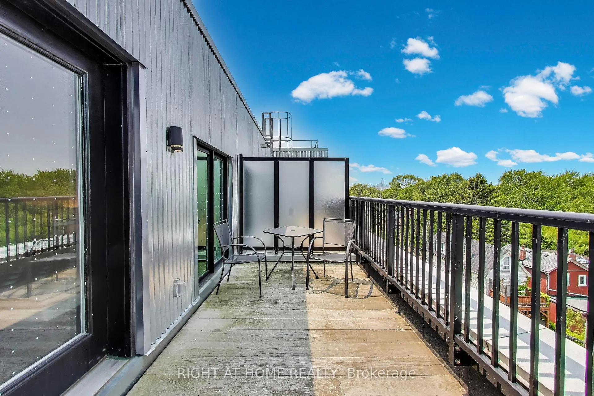 Photo 29 of Unit PH, 1604 Queen Street E, Toronto, Greenwood-Coxwell — HOMEH