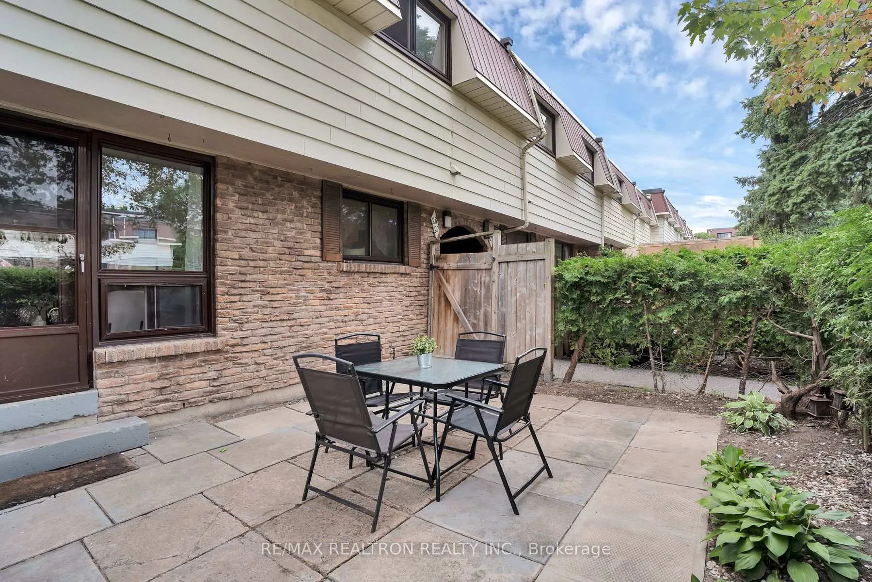 Photo 3 of Unit 29-RM3, 506 Normandy Street, Oshawa, Central — HOMEH