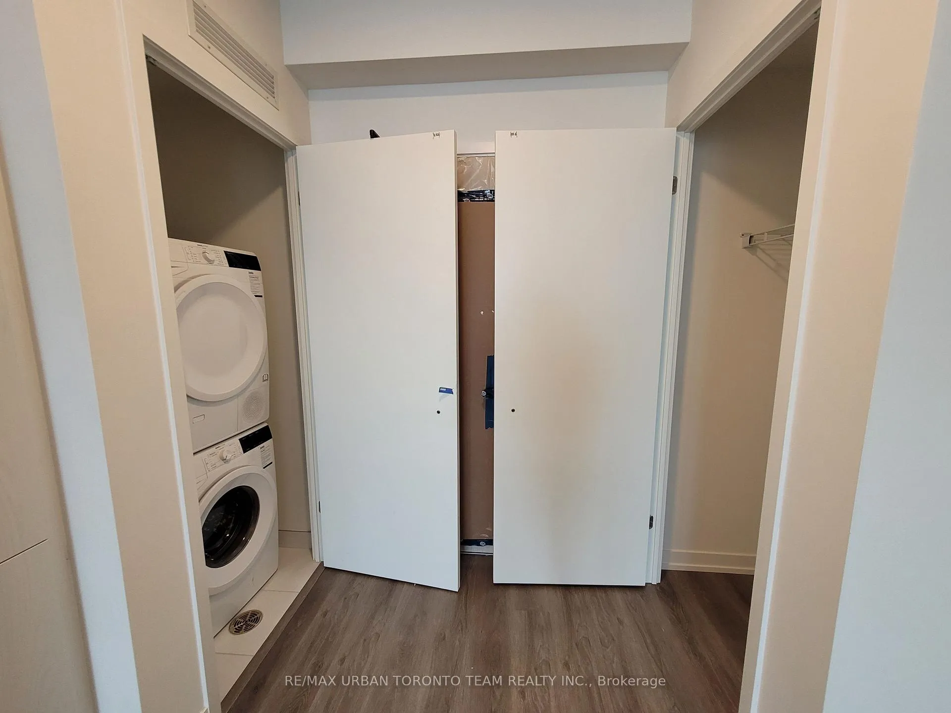 Photo 5 of Unit 510, 225 Commerce St Street, Vaughan, Vaughan Corporate Centre — HOMEH