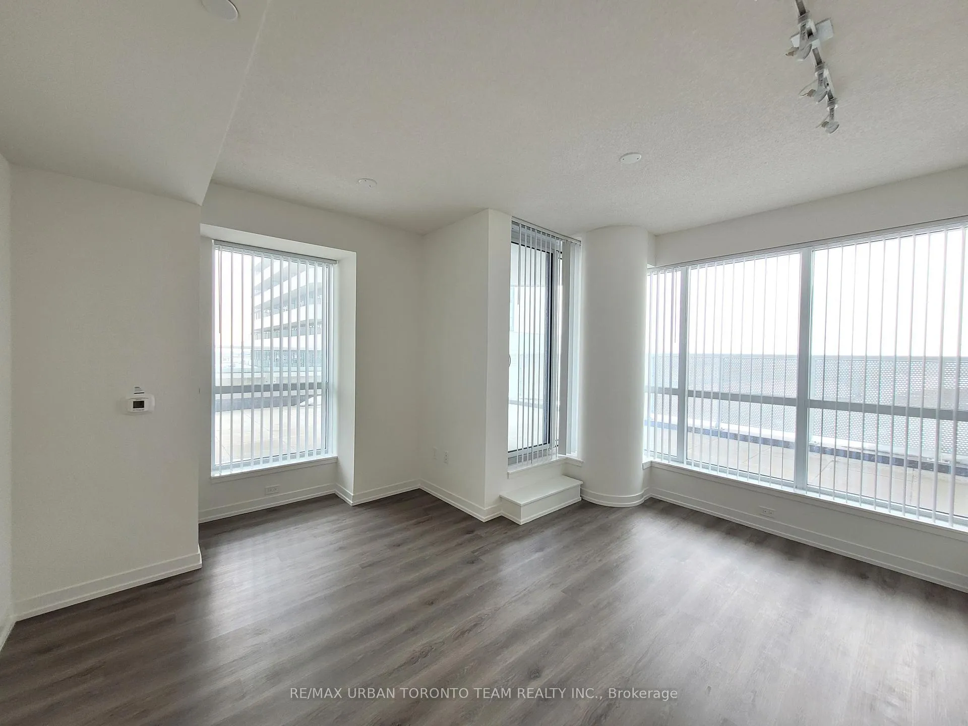 Photo 1 of Unit 505, 225 Commerce St Street, Vaughan, Vaughan Corporate Centre — HOMEH