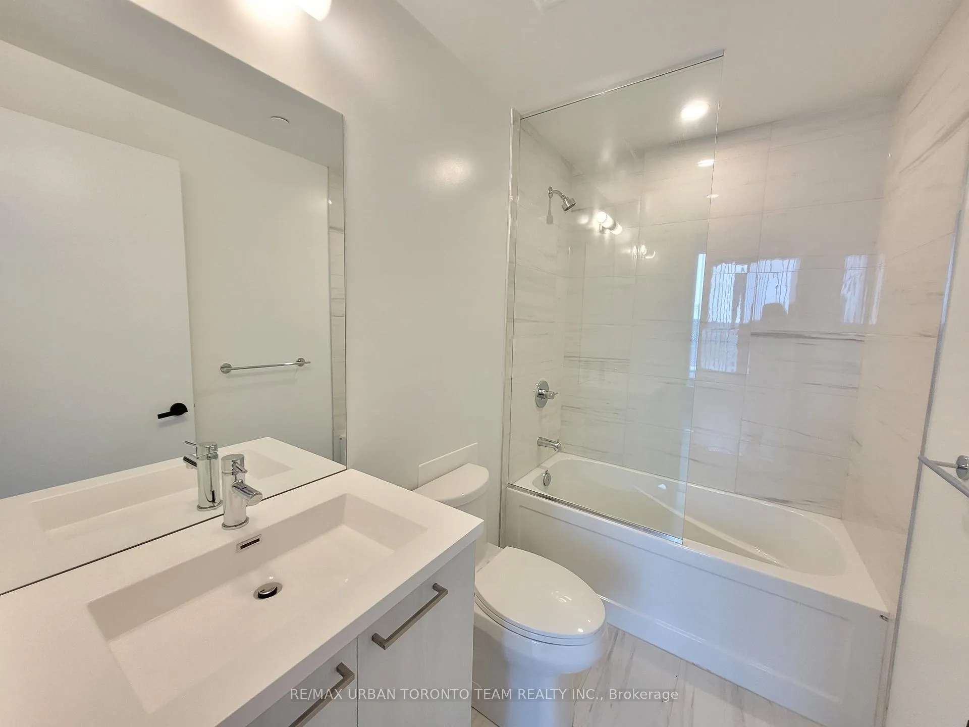 Photo 5 of Unit 505, 225 Commerce St Street, Vaughan, Vaughan Corporate Centre — HOMEH