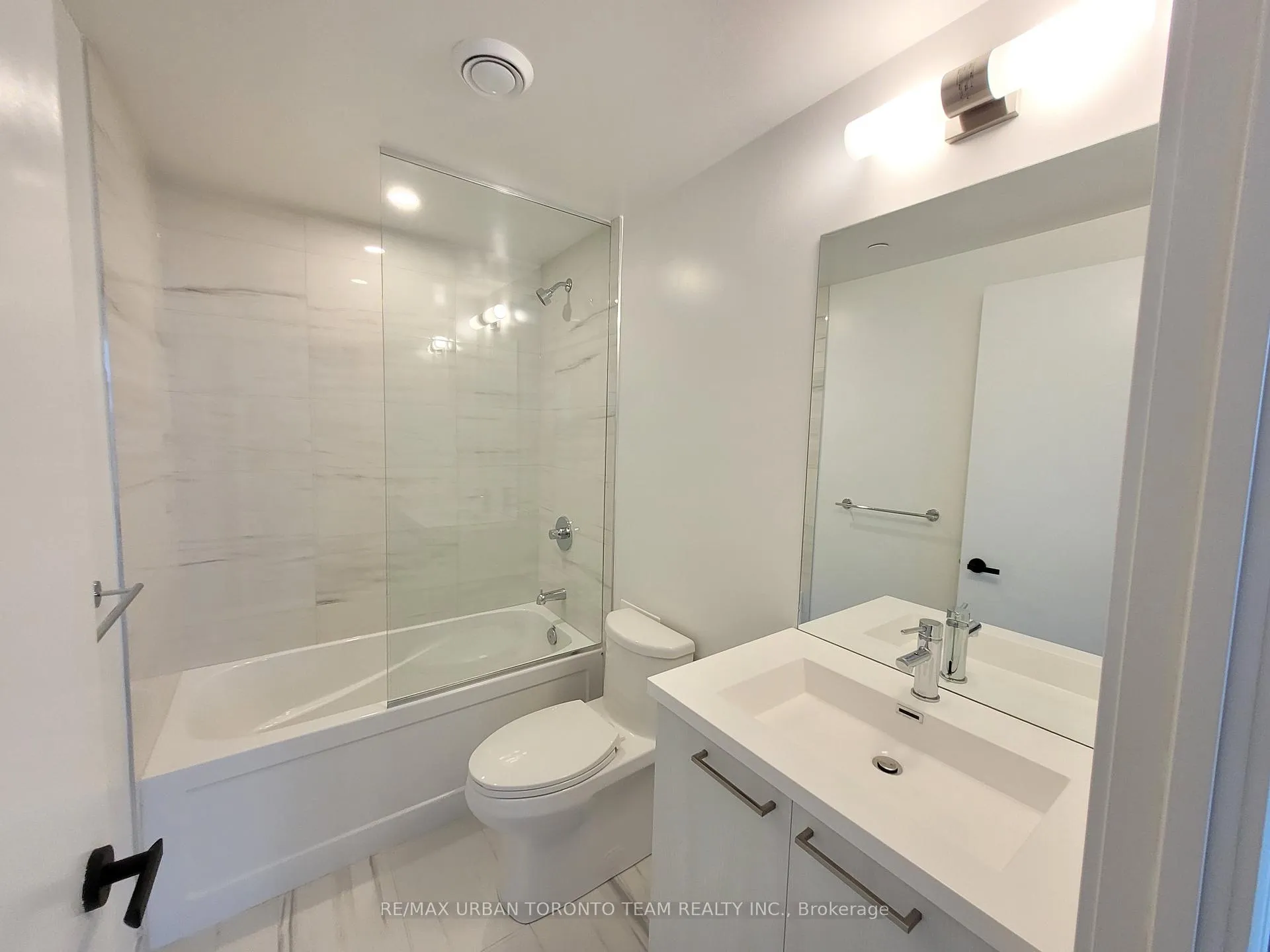 Photo 7 of Unit 505, 225 Commerce St Street, Vaughan, Vaughan Corporate Centre — HOMEH