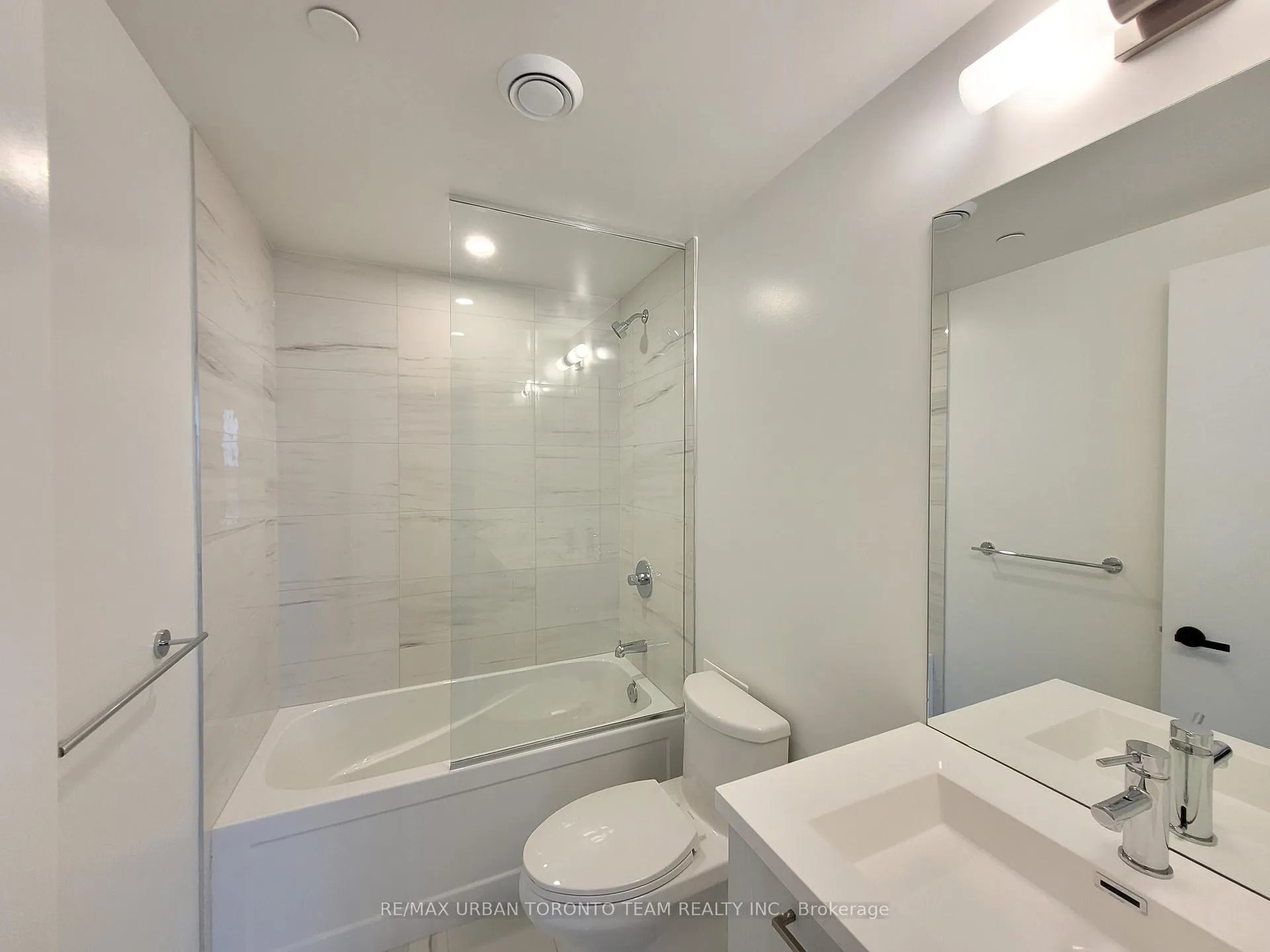 Photo 8 of Unit 505, 225 Commerce St Street, Vaughan, Vaughan Corporate Centre — HOMEH