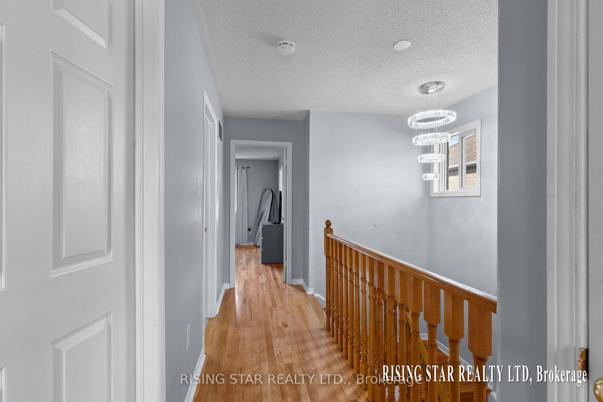 Photo 13 of 20 Arid Avenue, Brampton, Sandringham-Wellington — HOMEH