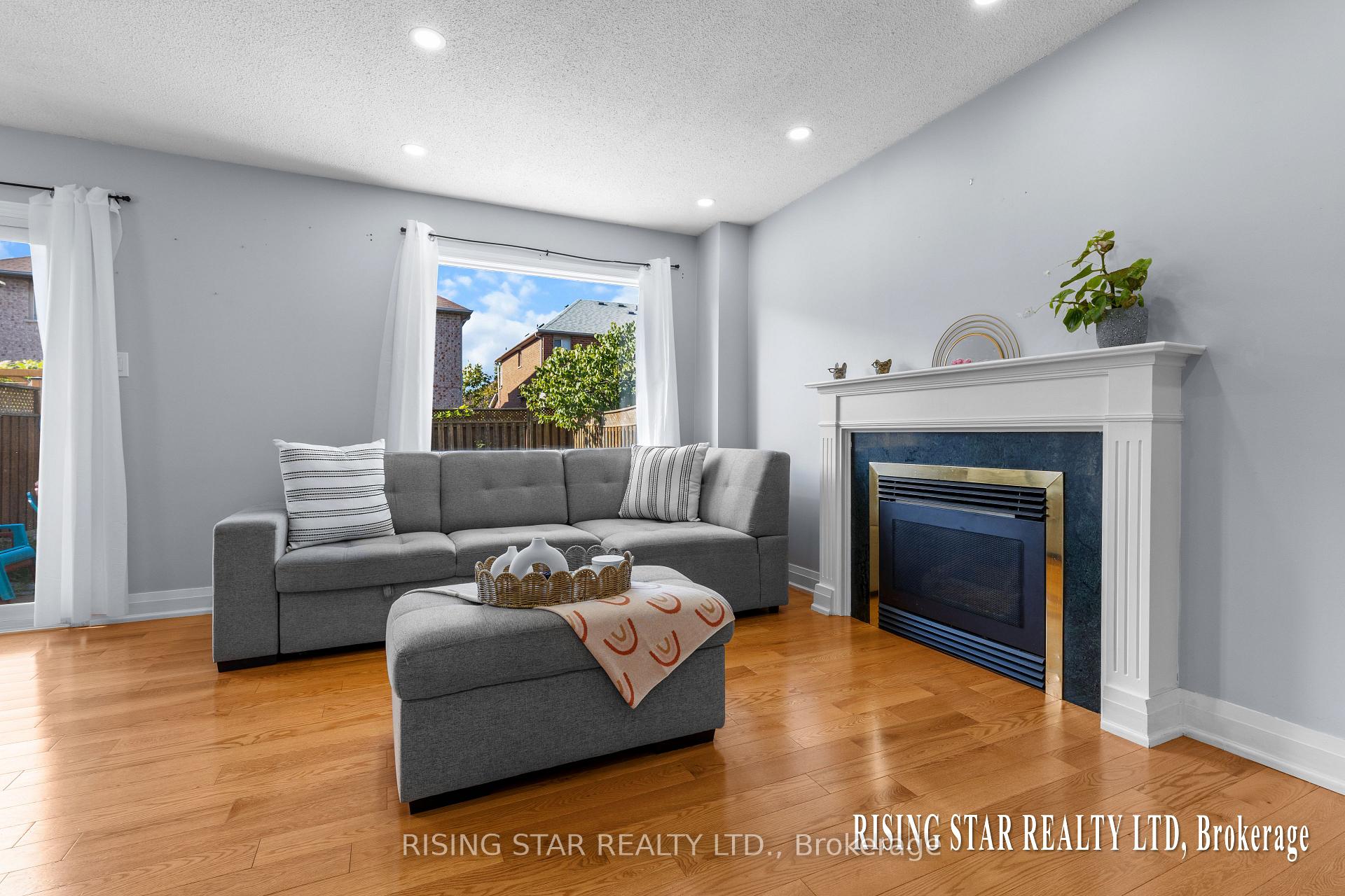Photo 14 of 20 Arid Avenue, Brampton, Sandringham-Wellington — HOMEH