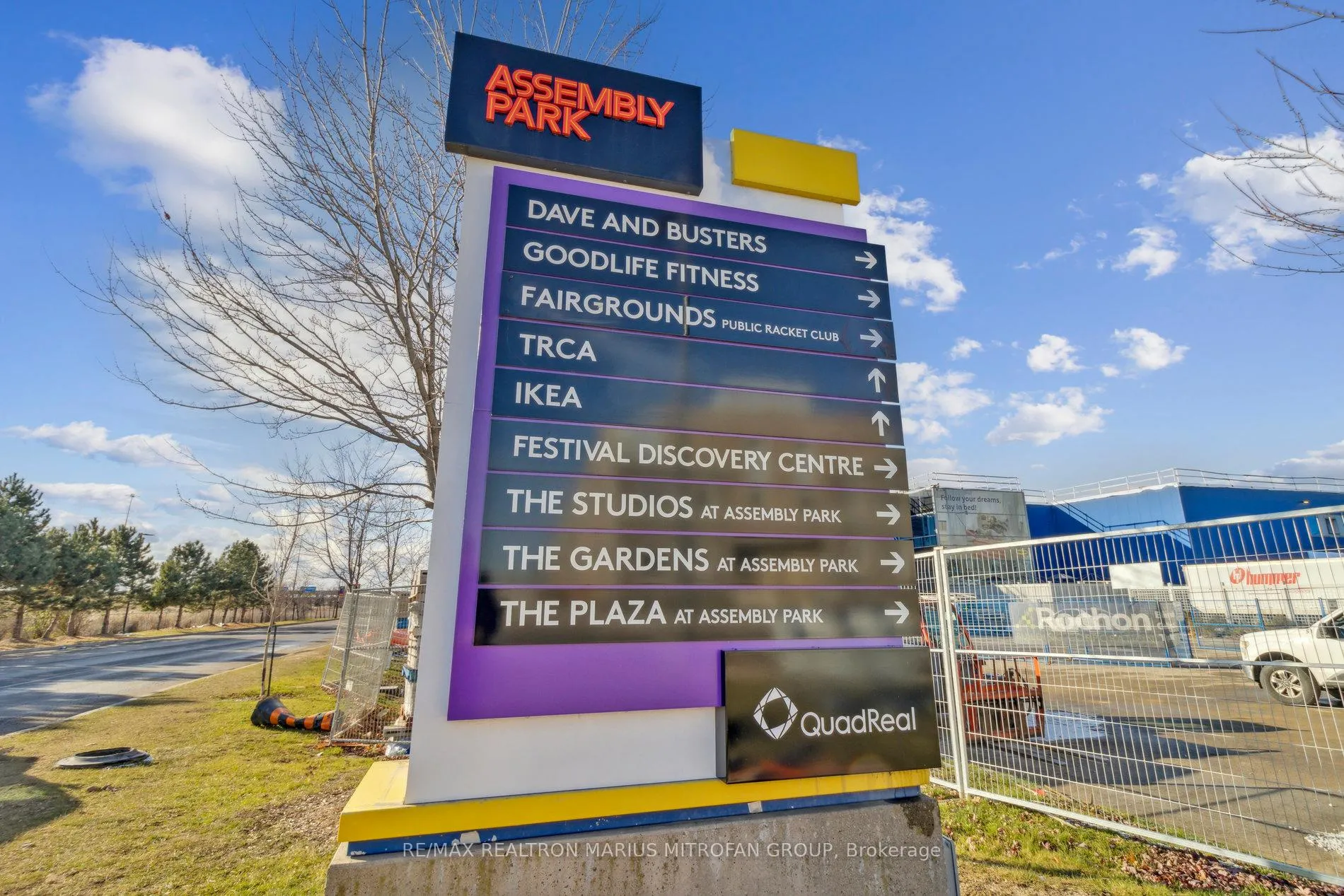 Photo 2 of Unit TH 321, 130 Honeycrisp Crescent, Vaughan, Vaughan Corporate Centre — HOMEH