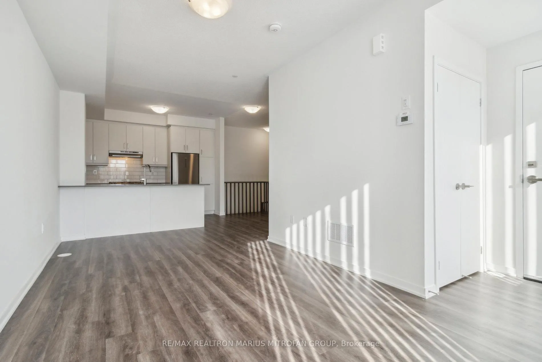 Photo 12 of Unit TH 321, 130 Honeycrisp Crescent, Vaughan, Vaughan Corporate Centre — HOMEH