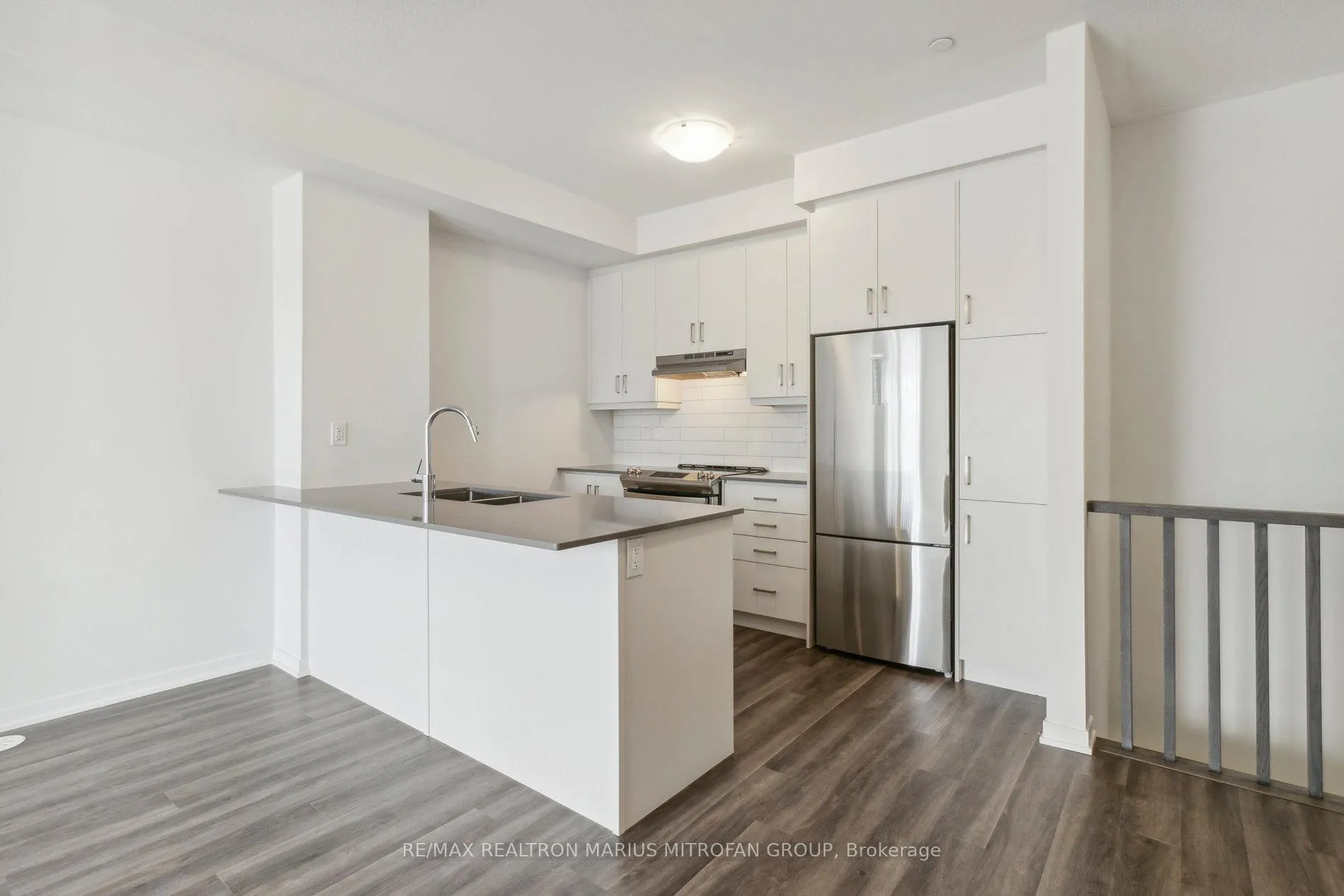 Photo 16 of Unit TH 321, 130 Honeycrisp Crescent, Vaughan, Vaughan Corporate Centre — HOMEH
