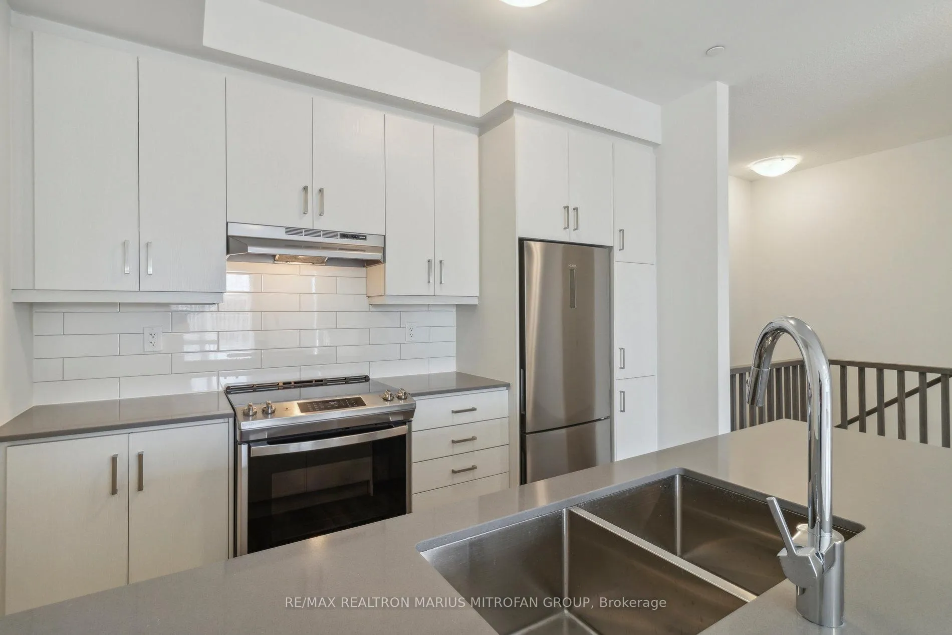Photo 18 of Unit TH 321, 130 Honeycrisp Crescent, Vaughan, Vaughan Corporate Centre — HOMEH