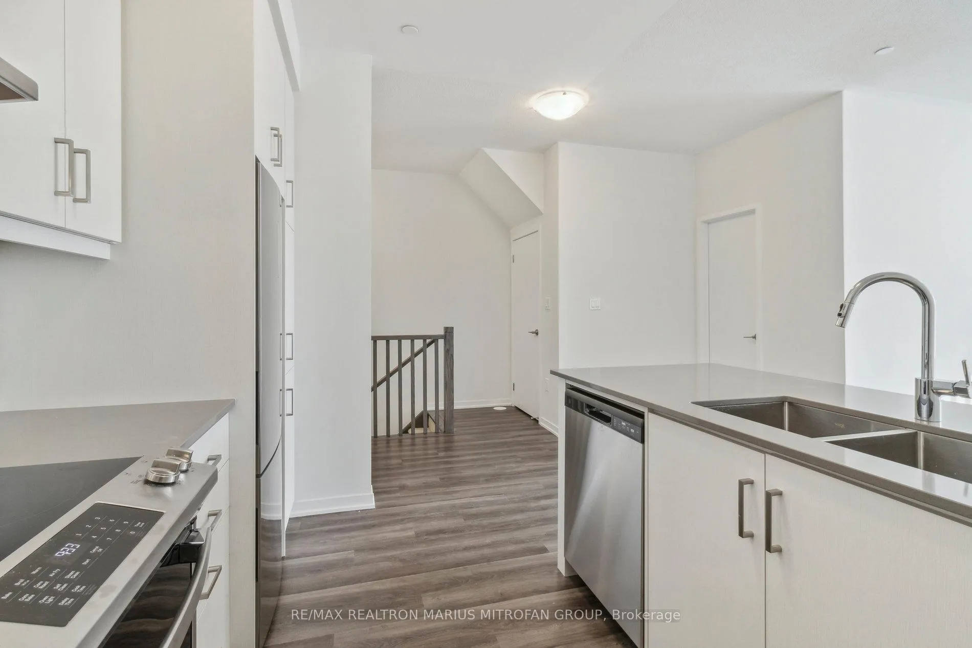 Photo 21 of Unit TH 321, 130 Honeycrisp Crescent, Vaughan, Vaughan Corporate Centre — HOMEH