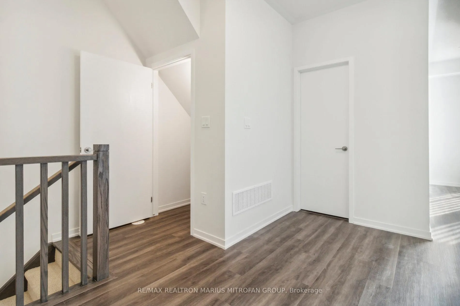 Photo 23 of Unit TH 321, 130 Honeycrisp Crescent, Vaughan, Vaughan Corporate Centre — HOMEH