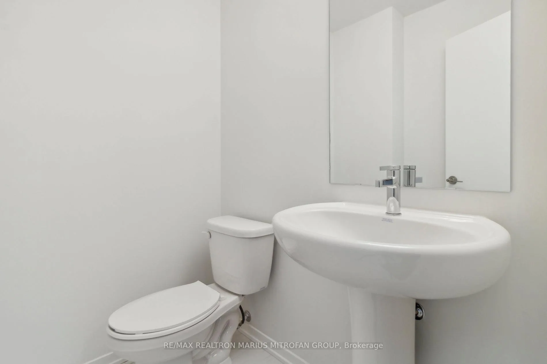Photo 24 of Unit TH 321, 130 Honeycrisp Crescent, Vaughan, Vaughan Corporate Centre — HOMEH