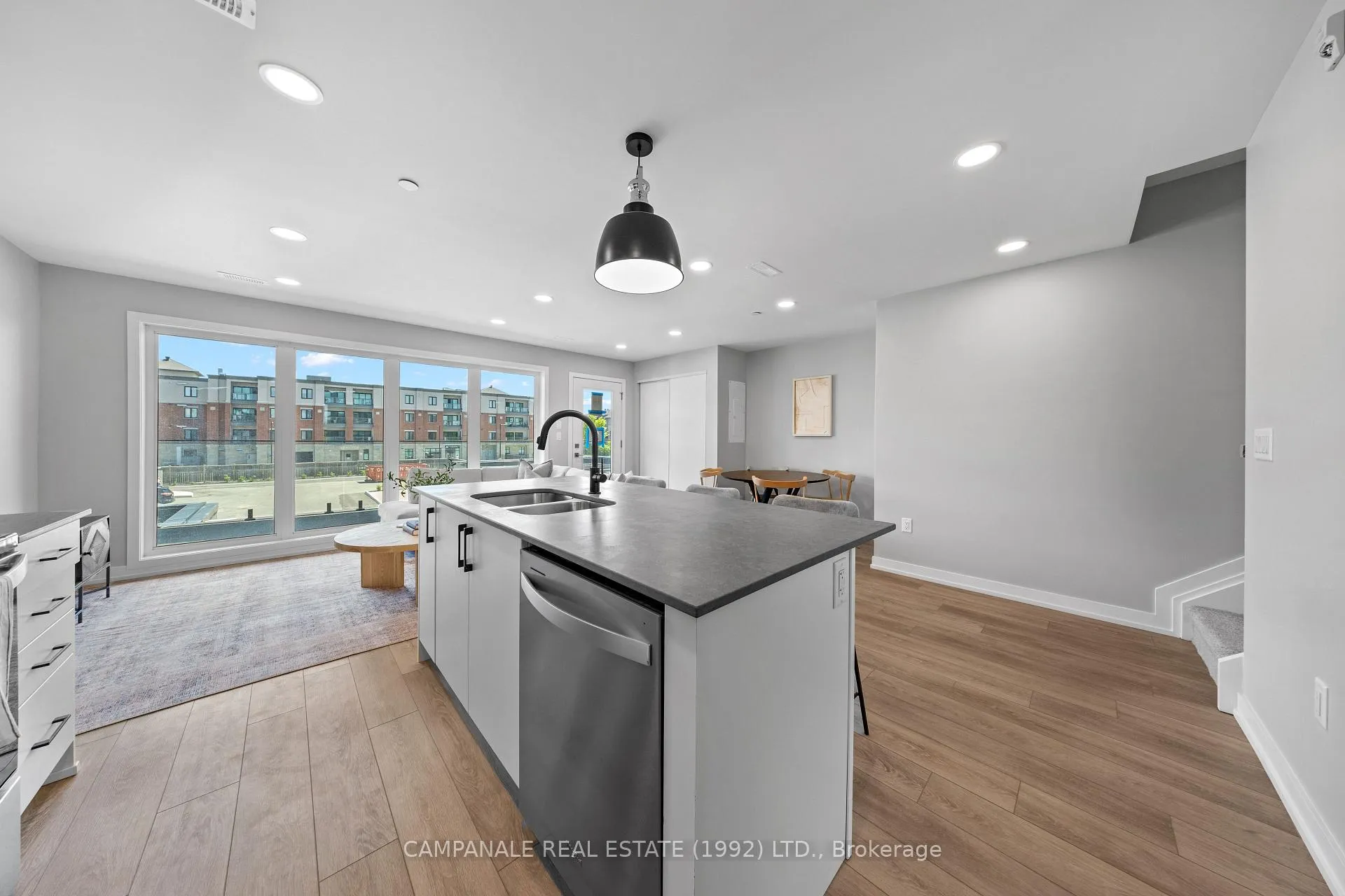 Photo 6 of 4 Modugno Avenue, Ottawa, Barrhaven - Longfields — HOMEH