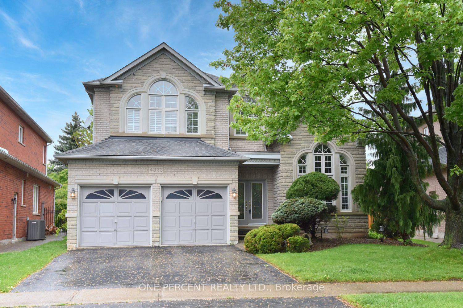 Front of 4323 Clubview Drive