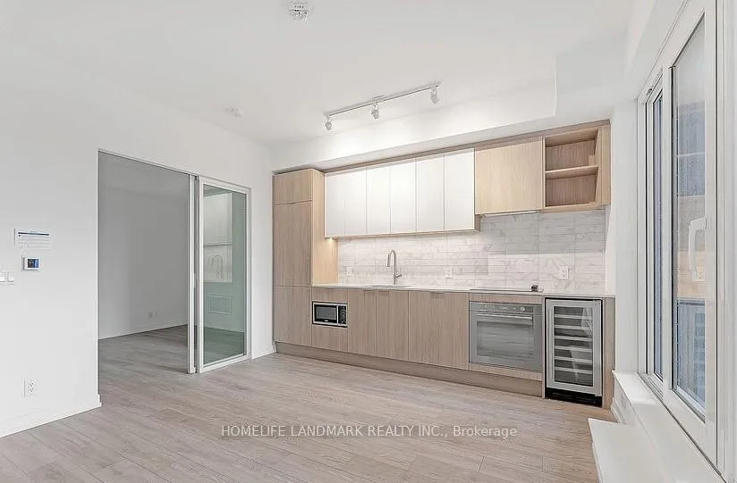 Photo 3 of Unit 606, 2020 Bathurst Street, Toronto, Forest Hill South — HOMEH