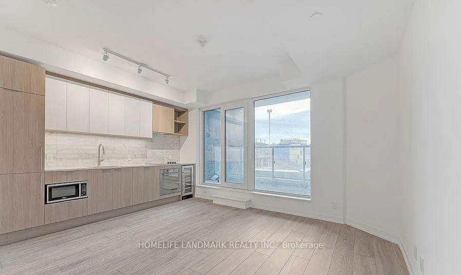 Photo 5 of Unit 606, 2020 Bathurst Street, Toronto, Forest Hill South — HOMEH