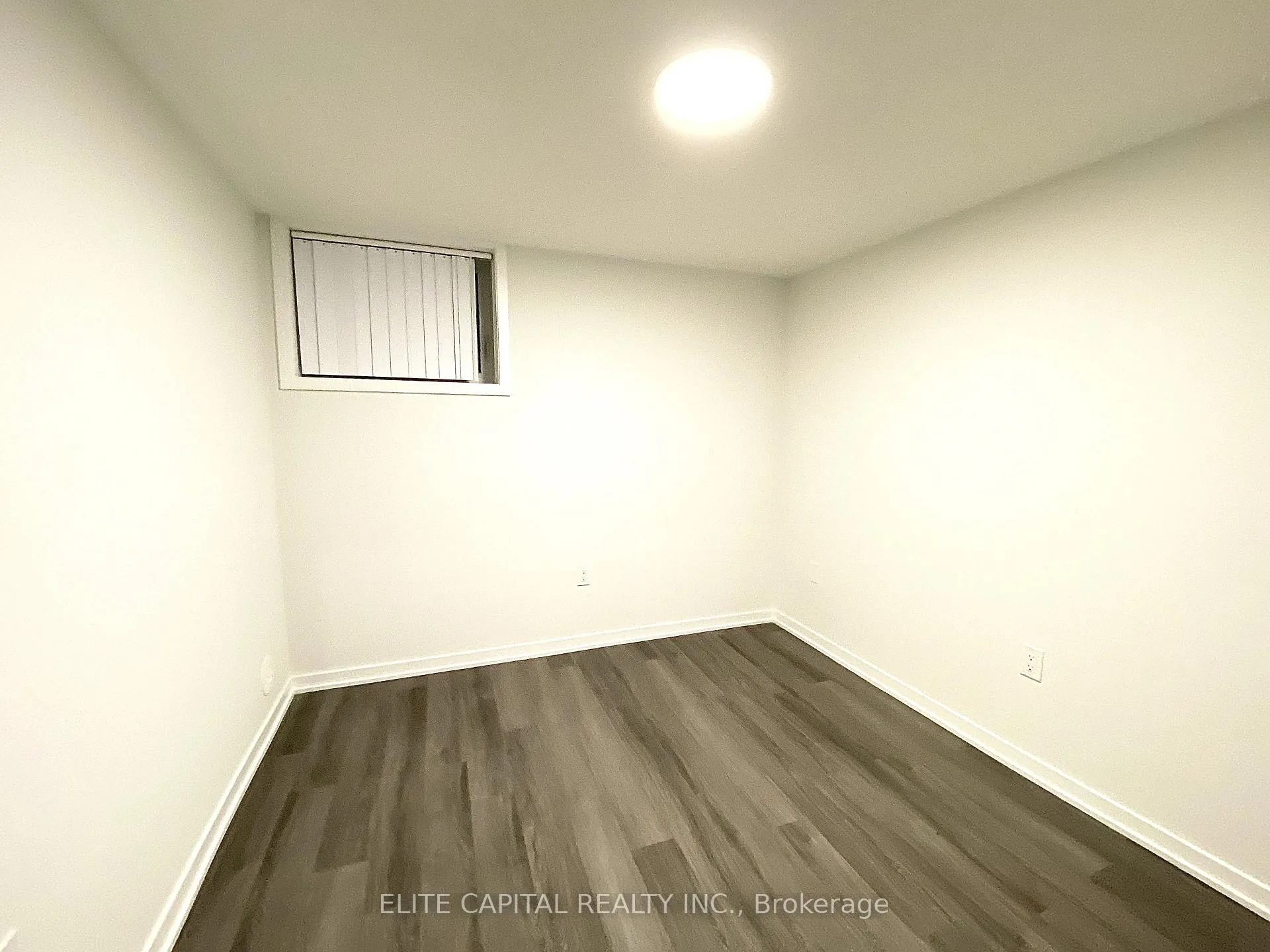 Photo 9 of Unit TH 332, 100 Honeycrisp Crescent, Vaughan, Concord — HOMEH