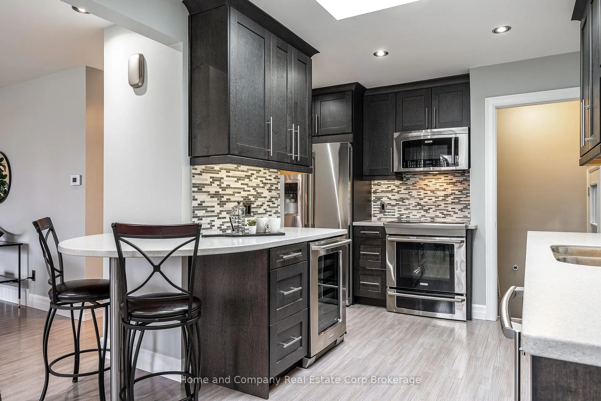 Photo 11 of 41 Dorland Drive, Stratford — HOMEH