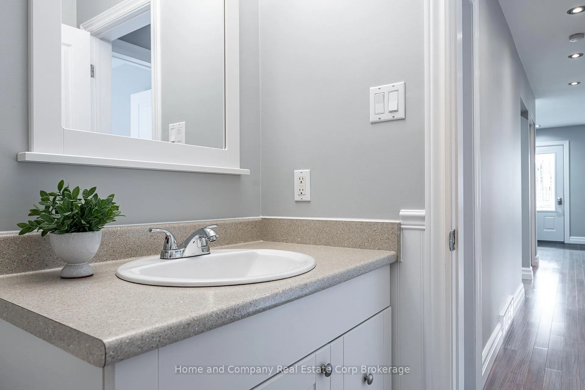 Photo 19 of 41 Dorland Drive, Stratford — HOMEH