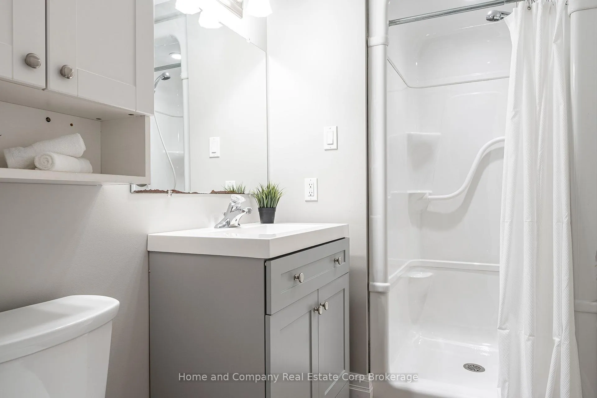 Photo 29 of 41 Dorland Drive, Stratford — HOMEH