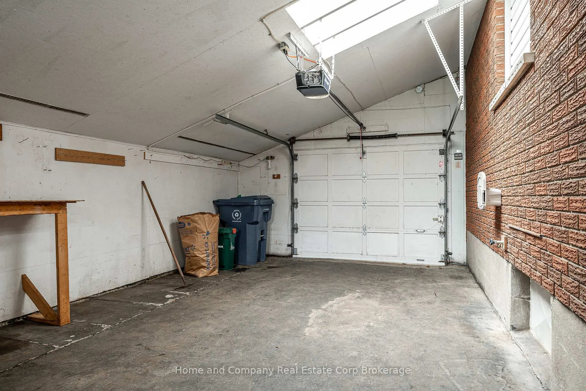 Photo 34 of 41 Dorland Drive, Stratford — HOMEH