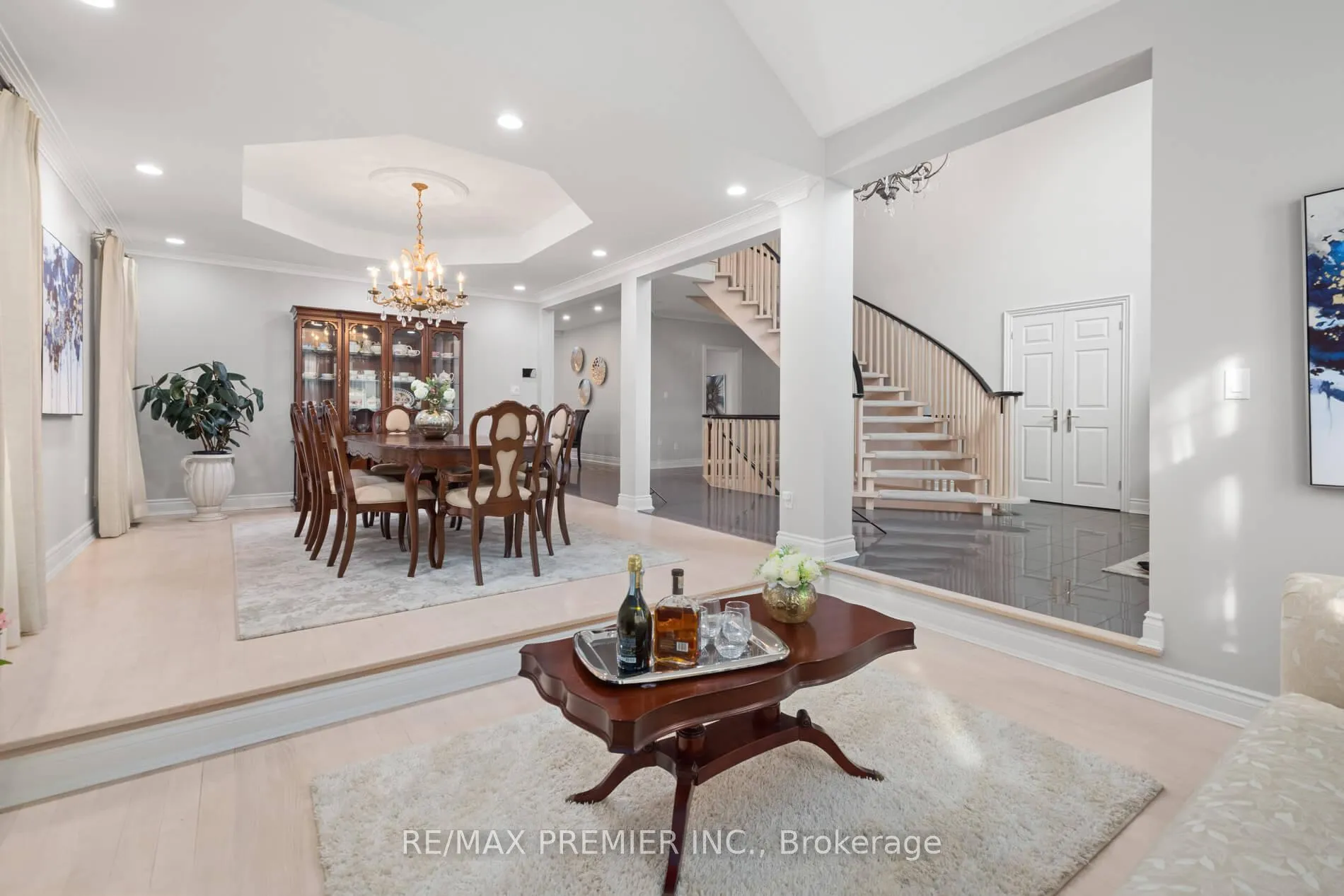 Photo 7 of 90 Shamrock Crescent, Vaughan, Islington Woods — HOMEH
