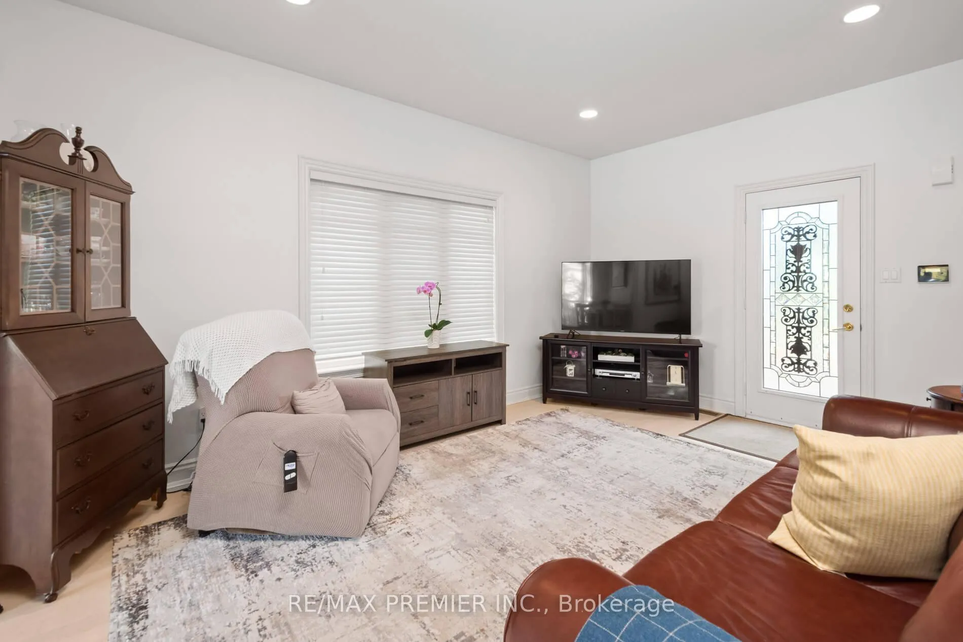 Photo 19 of 90 Shamrock Crescent, Vaughan, Islington Woods — HOMEH