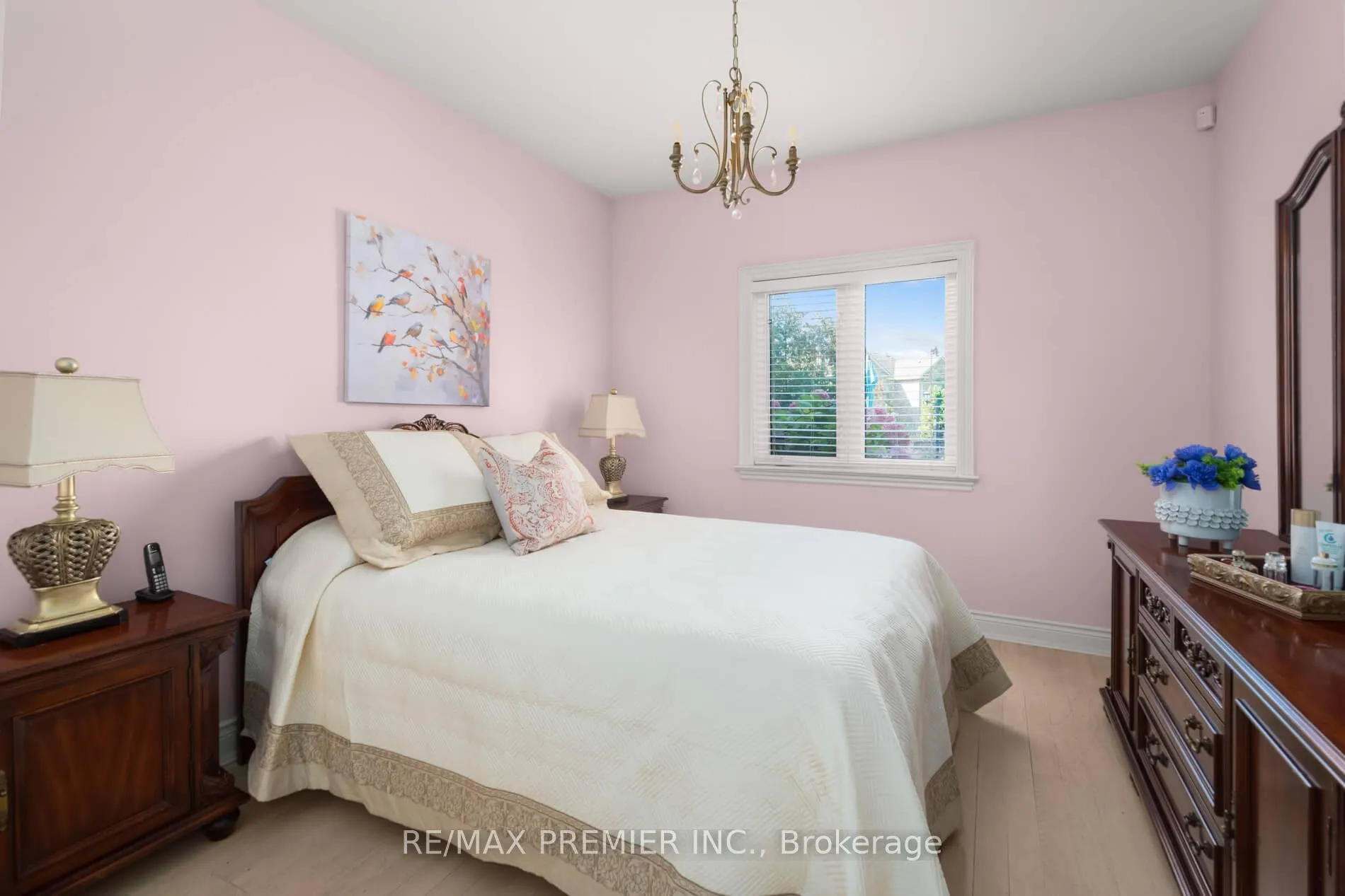 Photo 23 of 90 Shamrock Crescent, Vaughan, Islington Woods — HOMEH