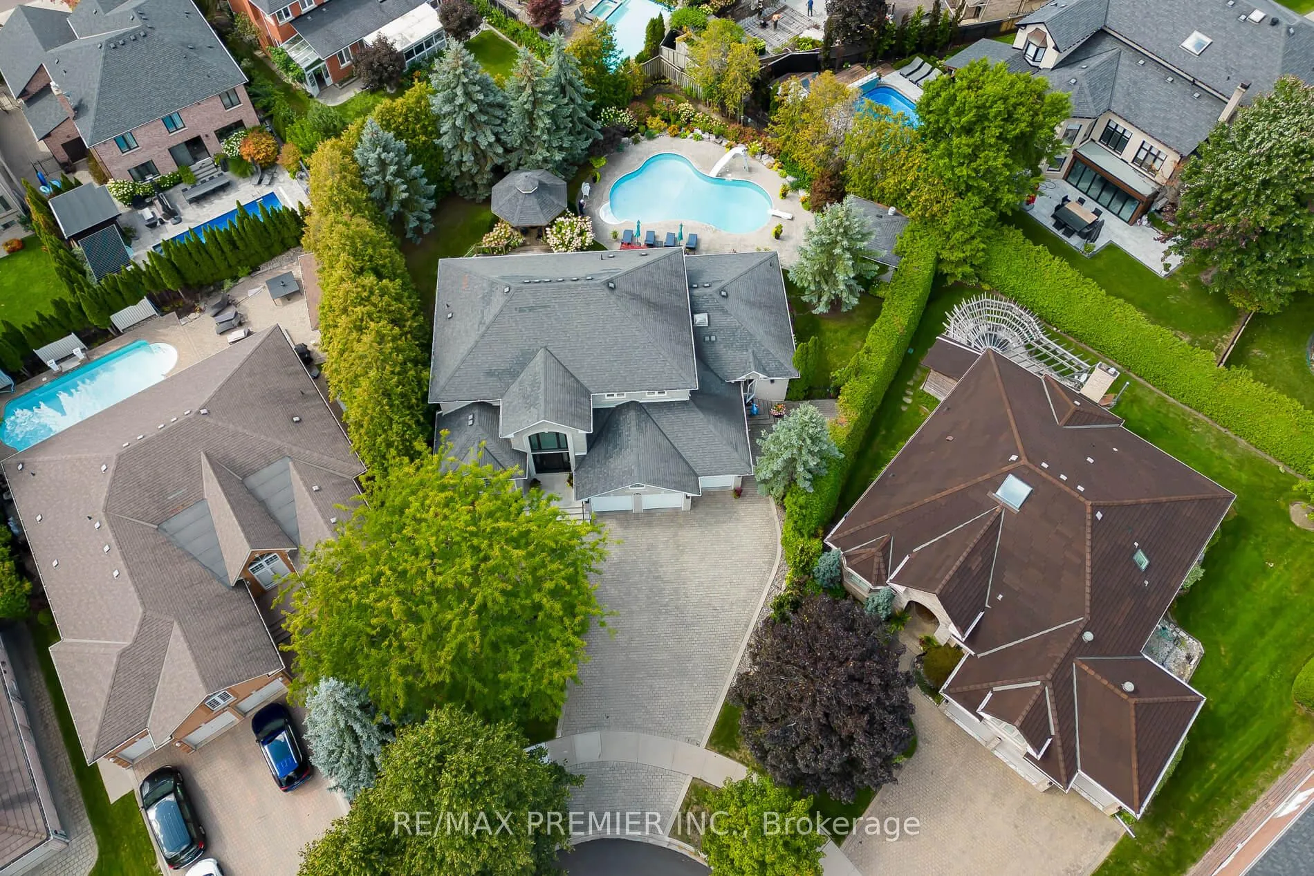 Photo 50 of 90 Shamrock Crescent, Vaughan, Islington Woods — HOMEH