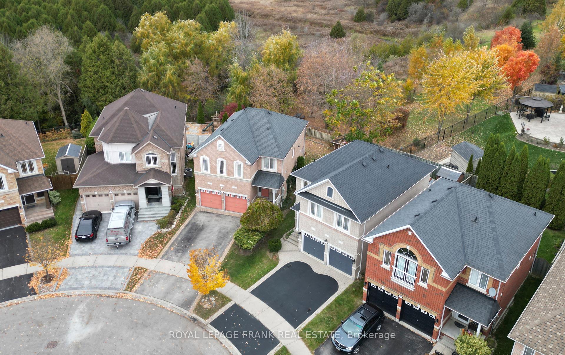 Photo 4 of 77 Harty Crescent, Ajax, Northwest Ajax — HOMEH