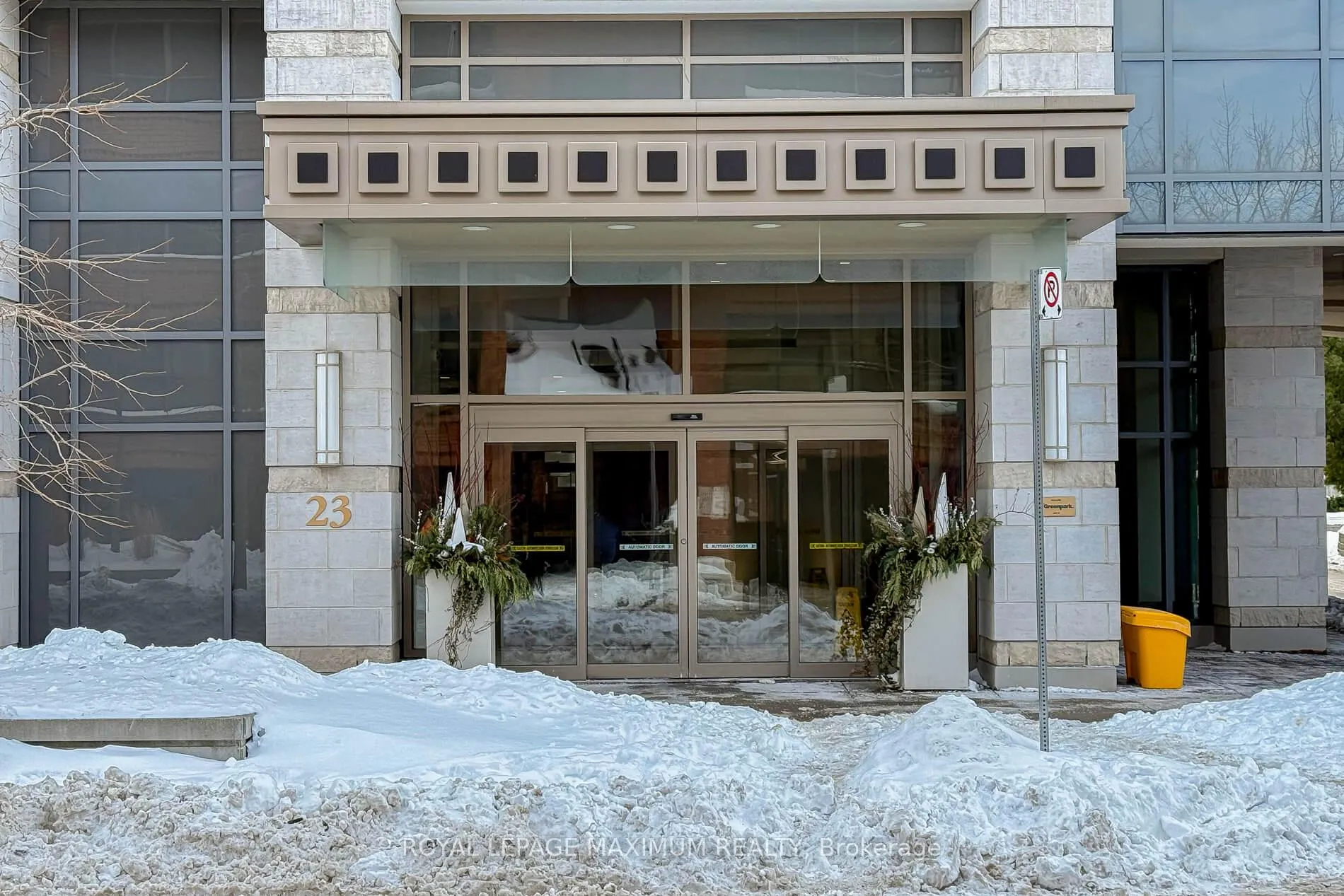 Photo 2 of Unit 615, 23 Glebe Road, Toronto, Yonge-Eglinton — HOMEH