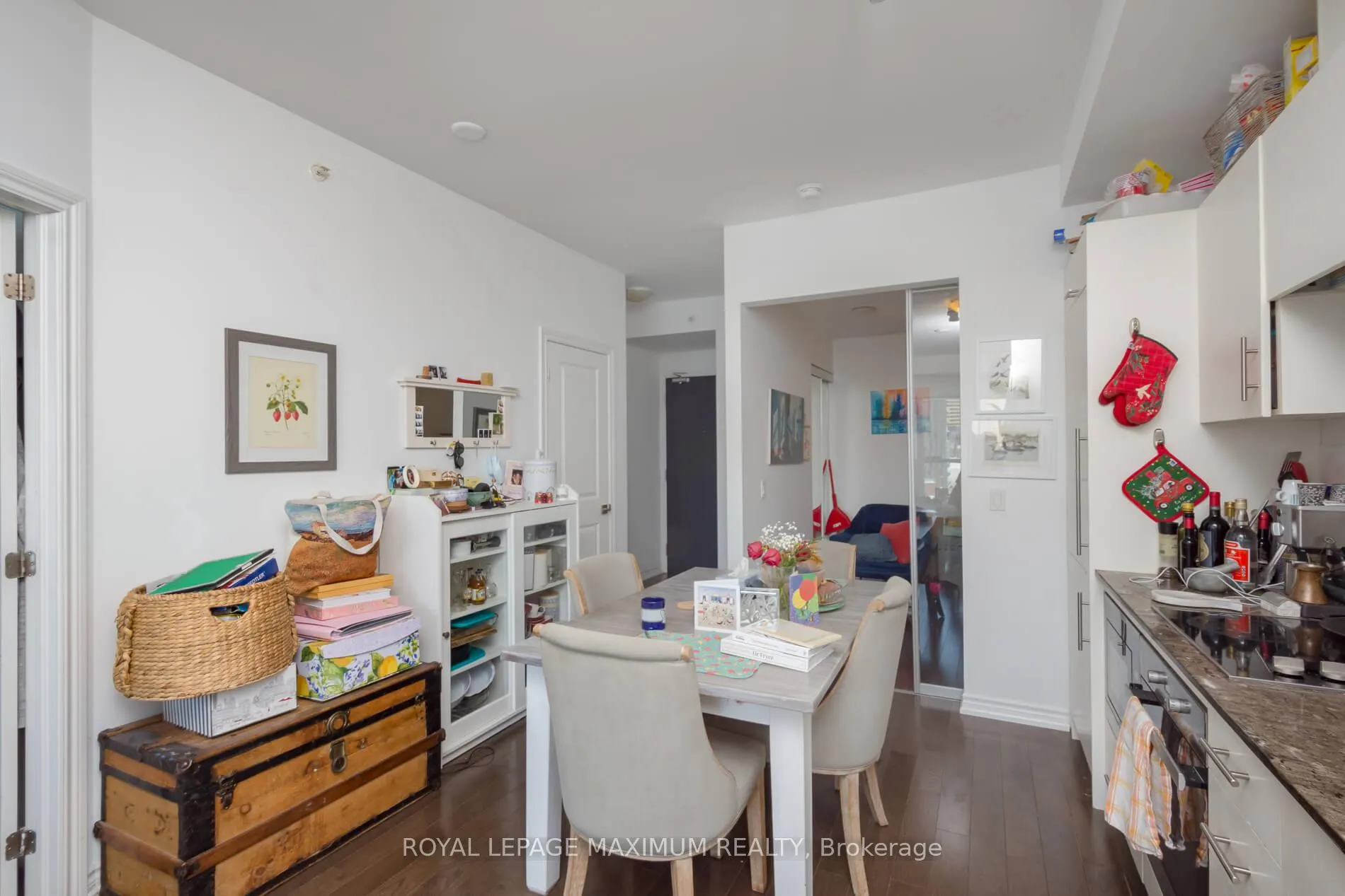 Photo 8 of Unit 615, 23 Glebe Road, Toronto, Yonge-Eglinton — HOMEH