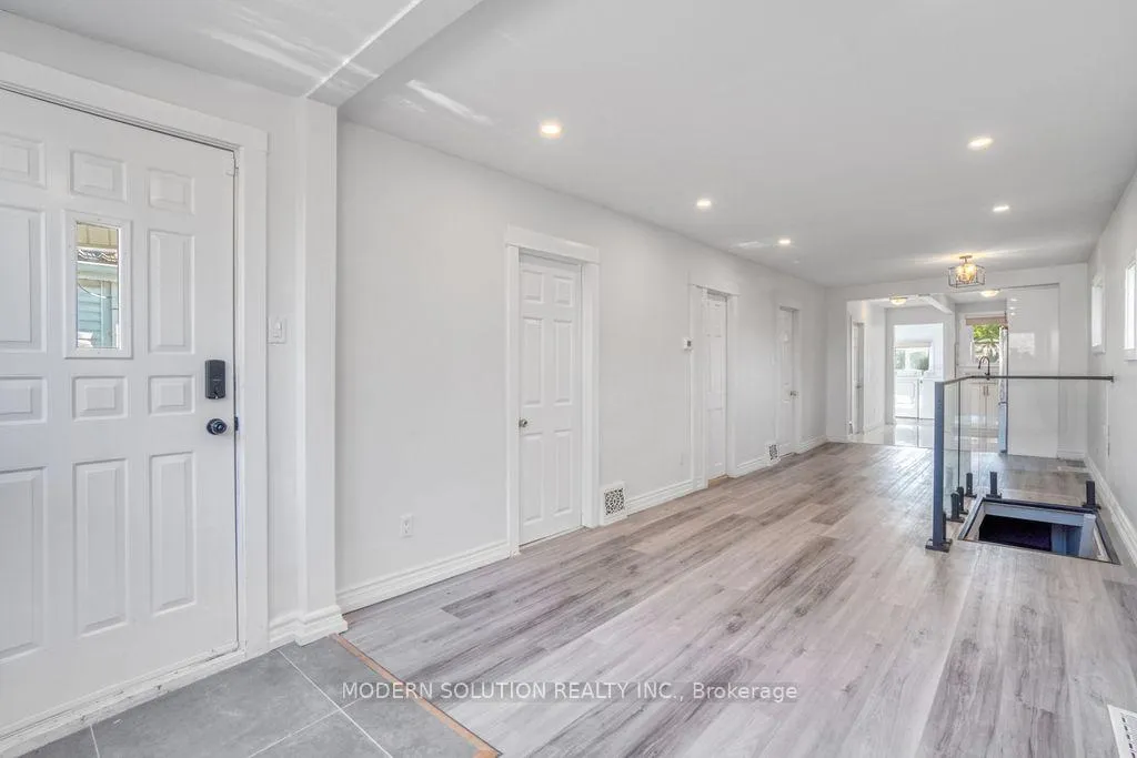Photo 6 of 56 Cambridge Avenue, Hamilton, Crown Point — HOMEH