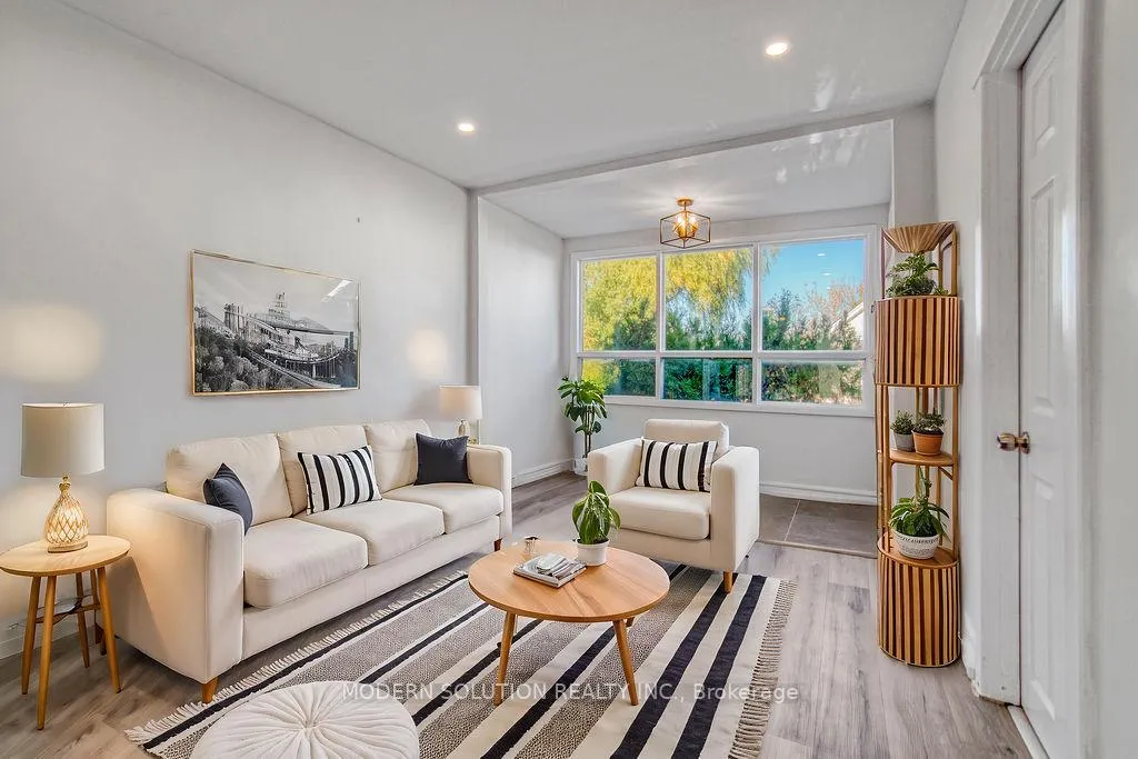 Photo 7 of 56 Cambridge Avenue, Hamilton, Crown Point — HOMEH
