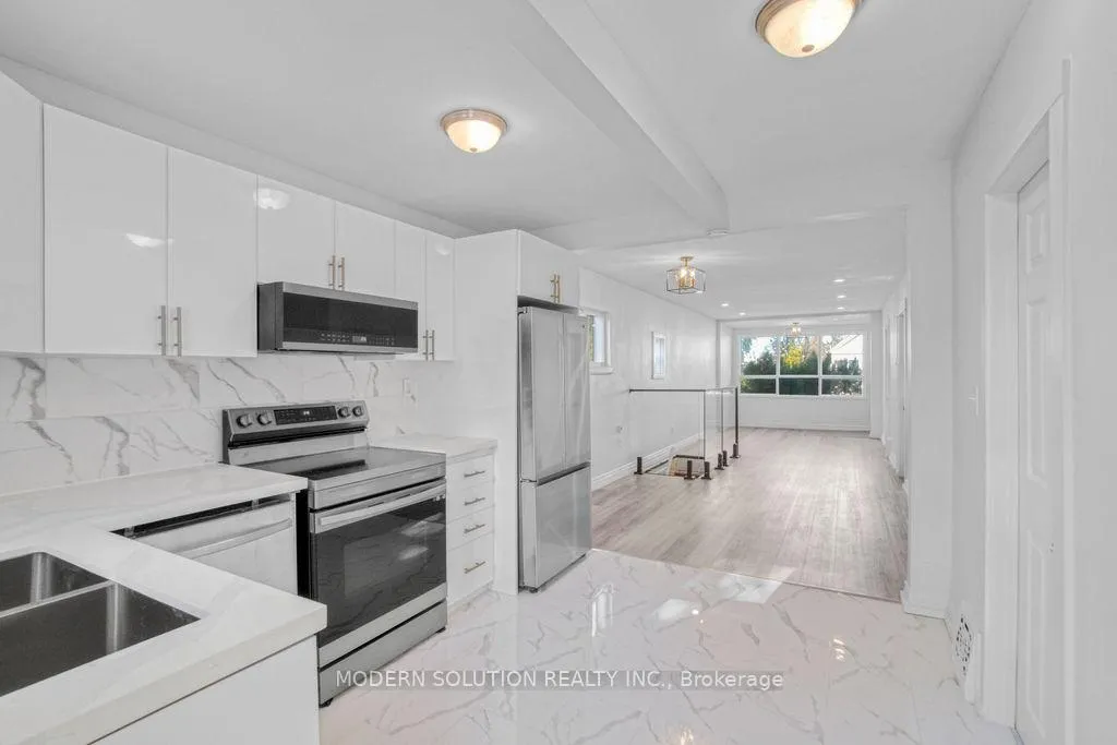 Photo 12 of 56 Cambridge Avenue, Hamilton, Crown Point — HOMEH