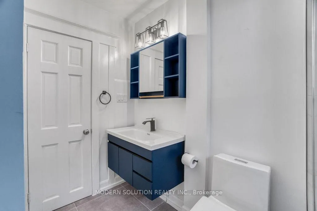 Photo 20 of 56 Cambridge Avenue, Hamilton, Crown Point — HOMEH