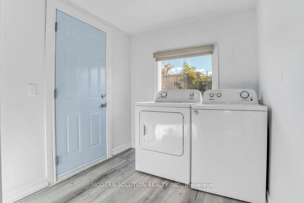 Photo 21 of 56 Cambridge Avenue, Hamilton, Crown Point — HOMEH