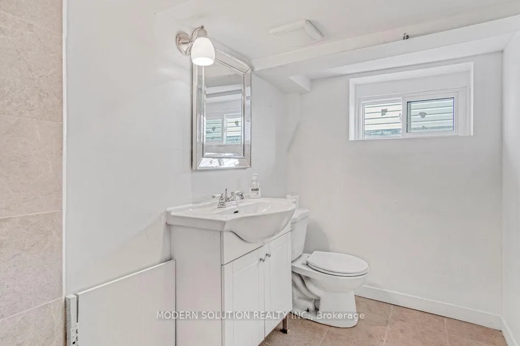 Photo 31 of 56 Cambridge Avenue, Hamilton, Crown Point — HOMEH
