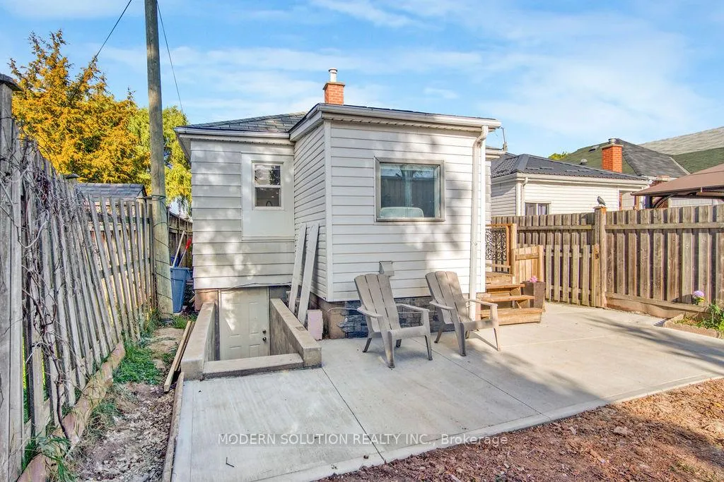 Photo 33 of 56 Cambridge Avenue, Hamilton, Crown Point — HOMEH