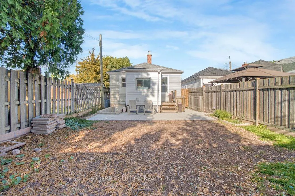 Photo 35 of 56 Cambridge Avenue, Hamilton, Crown Point — HOMEH