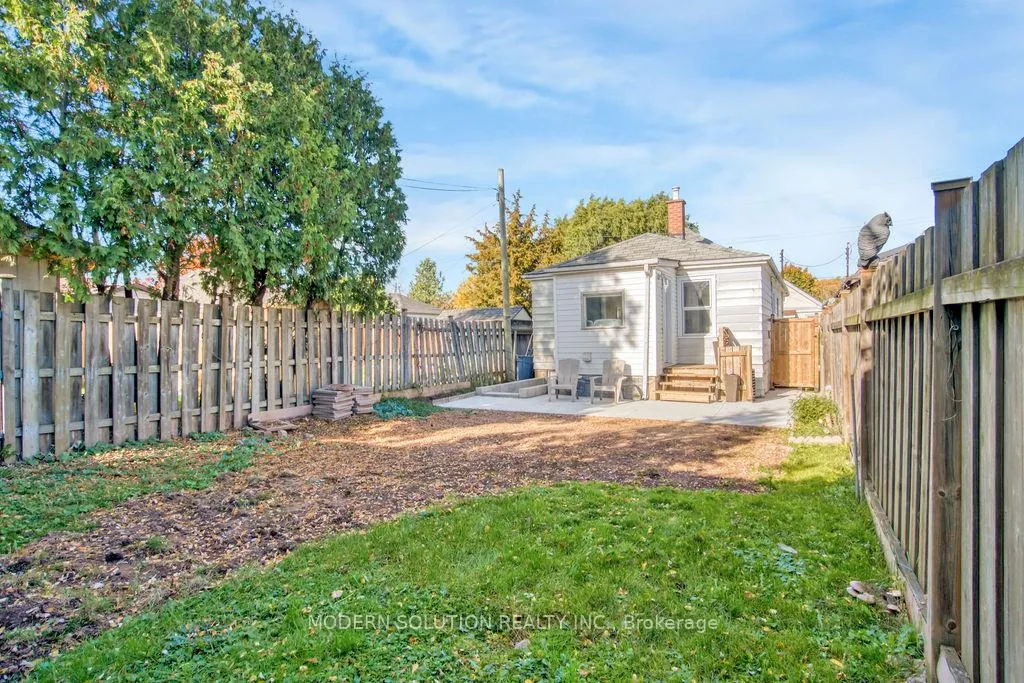 Photo 36 of 56 Cambridge Avenue, Hamilton, Crown Point — HOMEH