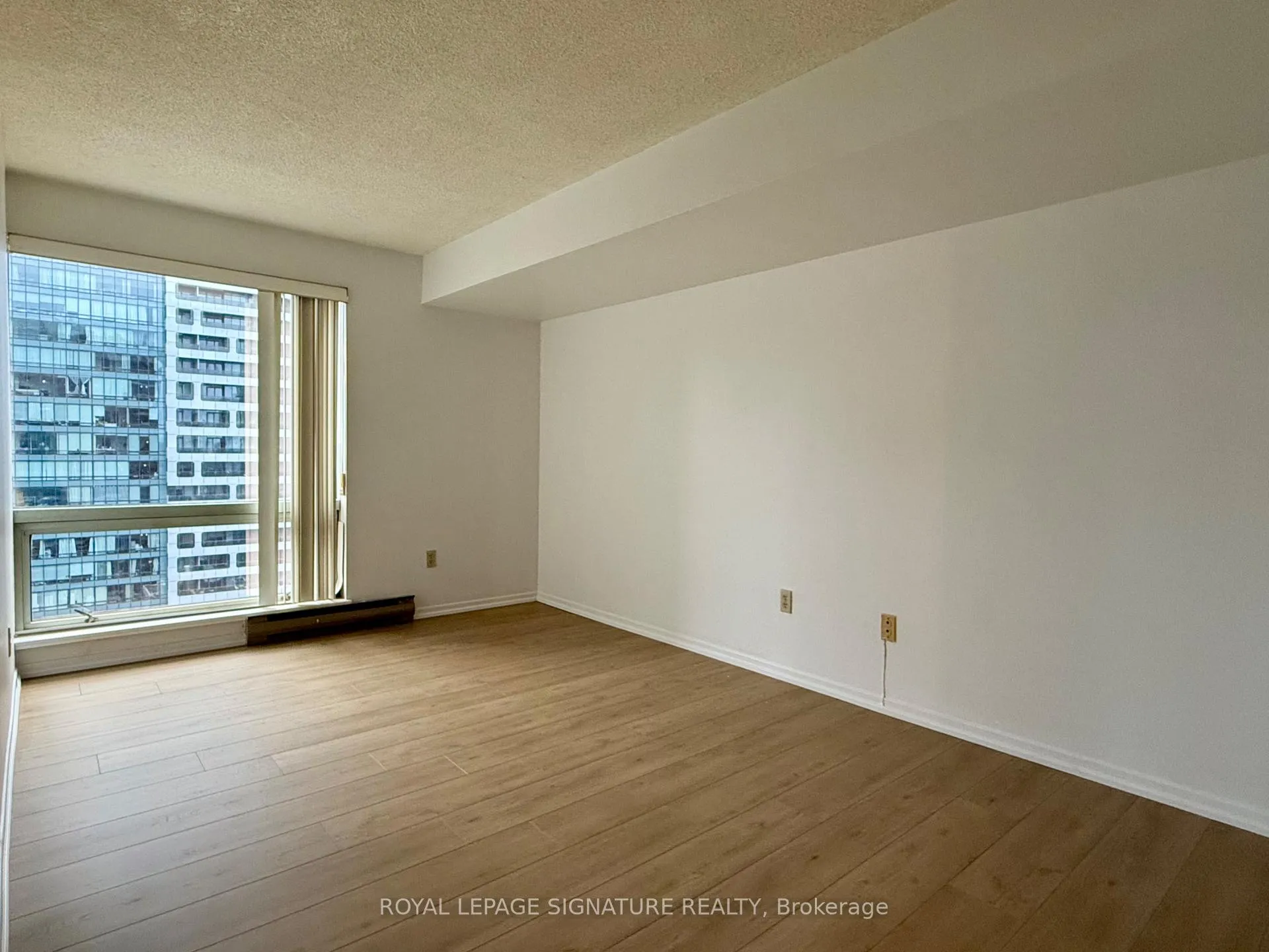 Photo 7 of Unit 2807, 1001 Bay Street, Toronto, Bay Street Corridor — HOMEH